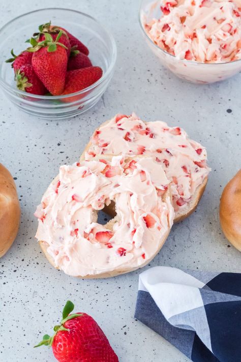 Strawberry Bagels Recipe, Strawberry Bagels, Homemade Honey Butter, Butter Recipes Homemade, Fruit Butter, Honey Butter Recipe, Strawberry Butter, Cinnamon Honey Butter, Fruit Spread