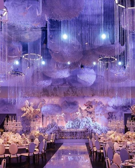 Winter Wonderland Wedding Theme, Wonderland Wedding Theme, Majlis Perkahwinan, Debut Ideas, Wedding Setup, Dream Wedding Reception, Indoor Wedding Ceremonies, Extravagant Wedding, Luxury Wedding Decor