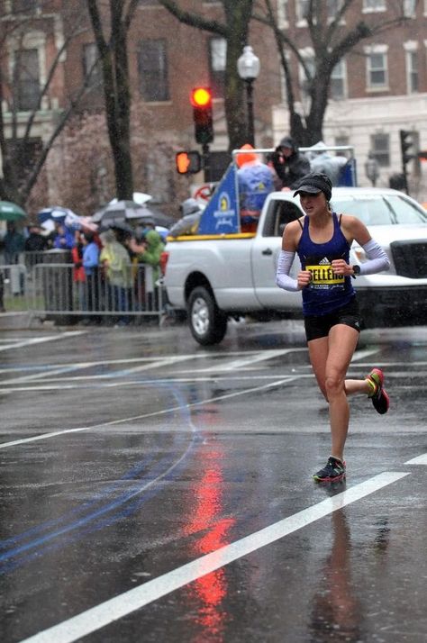 Boston Marathon Aesthetic, Marathon Aesthetic, Running Marathon Training, Runner Problems, Fitness Vision Board, I Love To Run, Runners High, Running Costumes, Running Humor