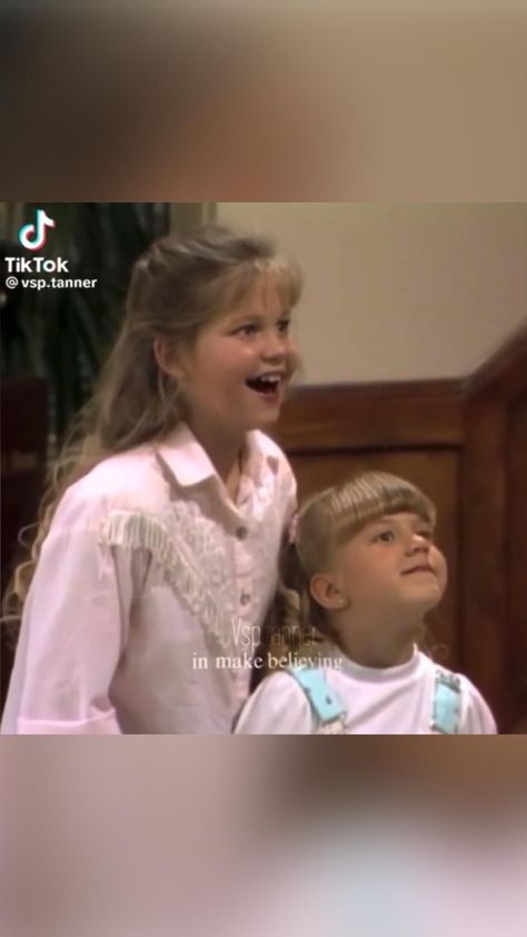 Full House Edits, Full House Aesthetic, Full House Videos, Full House Memes, Full House Michelle, Full House Funny, Santa Jokes, Old Disney Channel Shows, Old Disney Channel