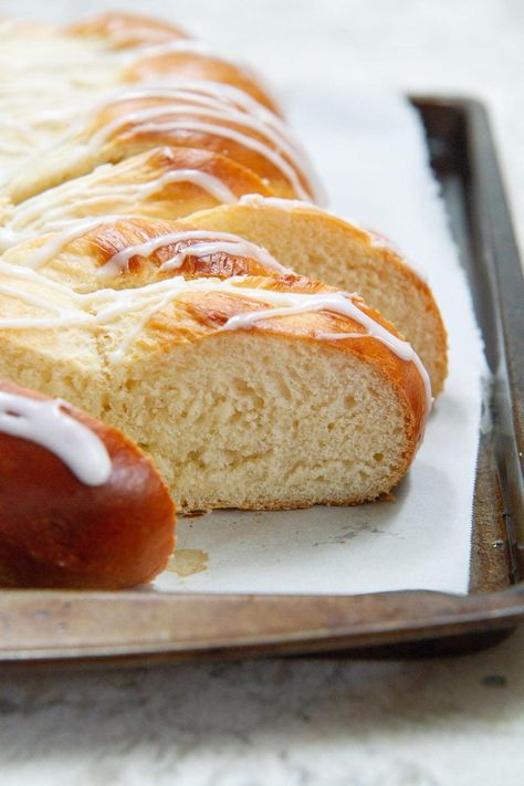 Braided Cardamom Bread or Finnish Pulla -- this delicately spiced bread is soft and full of flavor with a hint of sweetness from the icing drizzle. @girlversusdough #girlversusdough #holidaybaking #Scandinavian #breadrecipe" Cardamom Bread Recipe, Cardamom Recipes, Cardamom Bread, Spiced Bread, Icing Drizzle, Cardamom Buns, Braided Bread, Recipes Baking, Bread Recipes Homemade