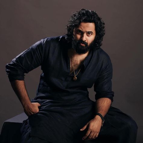 Unni Mukundan, Kgf Photos Hd, Malayalam Movies, Movies Images, Biography Movies, Cute Celebrity Couples, Mens Photoshoot Poses, Cute Couple Dp, Movies List