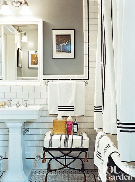 Black And White Tile, Chloe Sevigny, Classic Bathroom, White Subway Tile, Subway Tiles, White Floors, Bathroom Redo, Traditional Bathroom, Beautiful Bathrooms