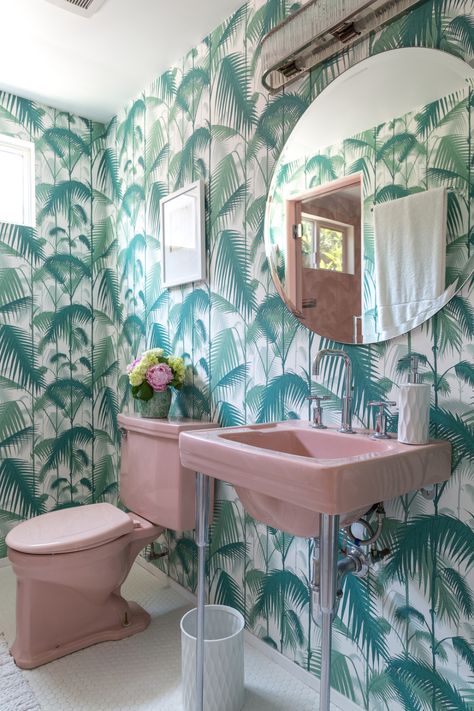 A Golden Girls Inspired Bathroom - pink and green bathroom decor Pink Sink, Pink Bathroom Ideas, Vintage Pink Bathroom, Bathroom Vintage, Master Decor, Vintage Bathrooms, Boho Bathroom, Girls Bathroom, Large Bathrooms