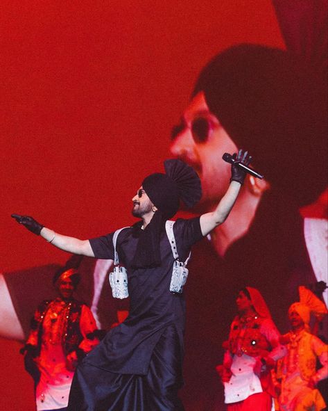 Diljit Dosanjh Coachella, Diljeet Dosanjh Aesthetic, Diljit Dosanjh Aesthetic, Diljit Dosanjh Wallpaper, Punjabi Aesthetic Wallpaper, Diljit Dosanjh Concert, Guys Fits, Cute Quotes For Him, Diljit Dosanjh