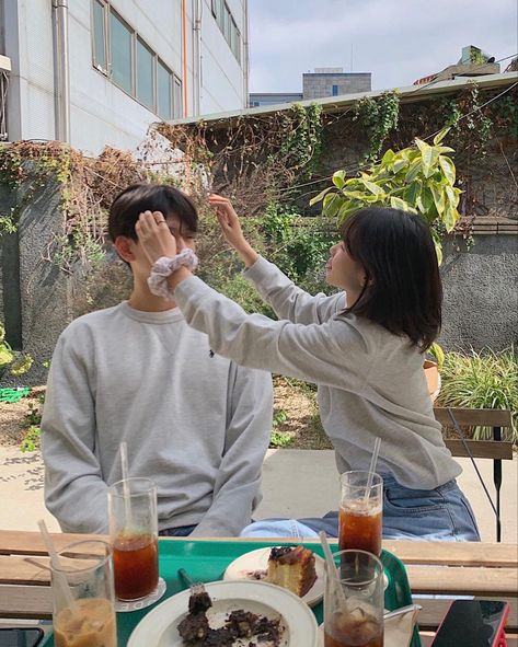 Dates Outfit, Faceless Couple, Asian Couple, Inspirational Video, Mix Match Outfits, Husband Material, Love U Forever, Instagram Ideas Photography, Korean Couple