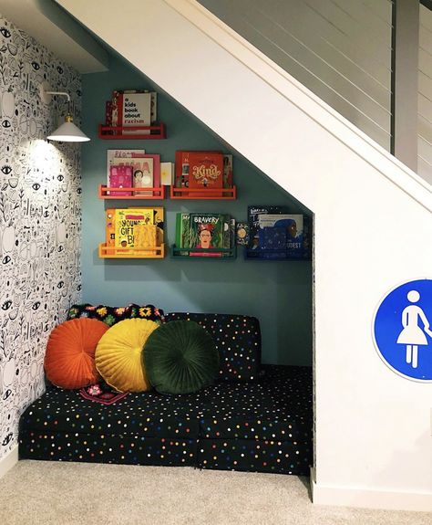 Closet Playroom Under The Stairs, Under Stairs Kids Nook, Reading Book Under Stairs, Staircase Playroom, Kids Nook Under Stairs, Book Nook Under Stairs, Understairs Kids Space Play Areas, Under The Stairs Book Nook, Under Stairs Reading Nook Kids