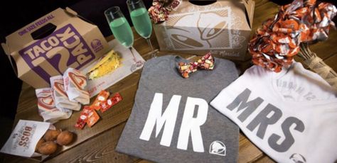 Taco Bell Wedding, Las Vegas Restaurants, Event Hall, Fast Food Chains, Taco Bell, Chapel Wedding, Vegas Wedding, Wedding Food, Wedding Package