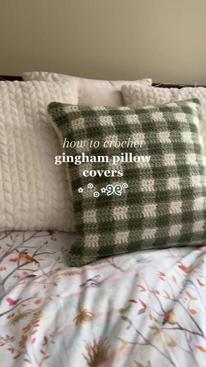 strawb 🍓 on TikTok Crochet Plaid Pillow Cover, Crochet Pillow Checkered, Crochet Gingham Pattern, Crochet Bed Decor, Bedroom Crochet Ideas, Crochet Projects Gift Ideas, Crochet For Bedroom, Crochet Tapestry Pillow, Crochet Inspo Room Decor