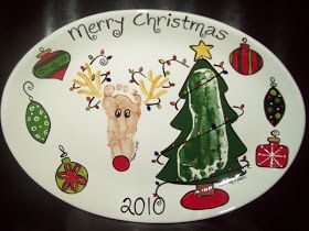 Platterpus Designs: Christmas Plates Diy Christmas Plate, Reindeer Footprint, Baby Footprint Crafts, Baby Christmas Crafts, Baby Art Projects, Footprint Crafts, Christmas Keepsakes, Toddler Christmas, Christmas Plates