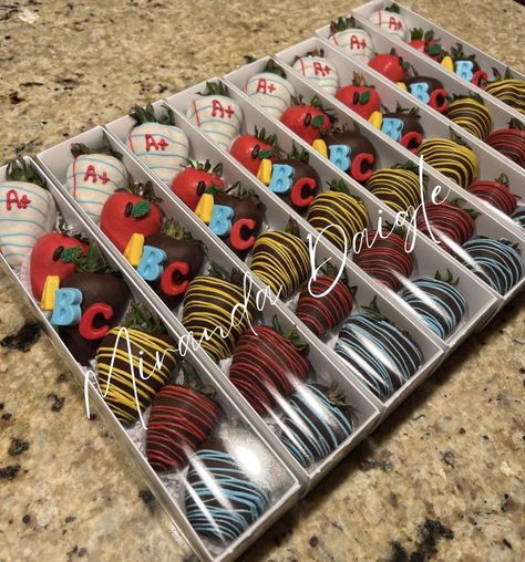 #chocolatecoveredstrawberries #teacherappreciationgifts Teacher Appreciation Gifts Chocolate Covered Strawberries, Teacher Appreciation Chocolate, Strawberries Bouquet, Covered Chocolate, Chocolate Covered Strawberries Bouquet, Appreciation Gifts Diy, Chocolate Ideas, Teacher Treats, Teacher Appreciation Gifts Diy