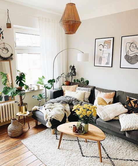 Boho Living Room Grey Couch, Cozy Mid Century Modern Living Room, Modern Grey Living Room, Gray Couch, Grey Sofa Living Room, Modern Farmhouse Living Room Decor, Grey Couch, Grey Couch Living Room, Modern Boho Living Room