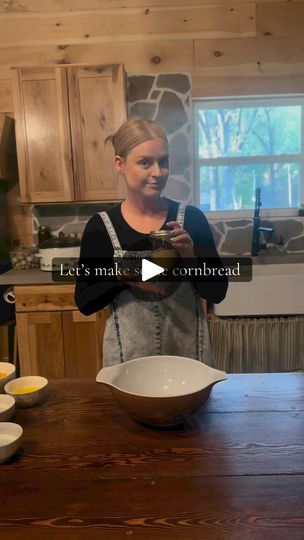 Katherine Umbarger, Chili Season, Season Recipes, Chili Seasoning, Diy Food, Country Living, Just In Time, Cornbread, Food Videos