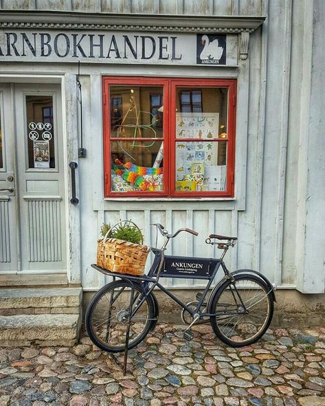 Linköping Sweden.. nice 4/18 😘🌷💖 Linkoping Sweden, Vintage Sweden, Goals 2024, Swedish Summer, Road Trip Europe, Sweden Travel, Urban Sketching, Favorite City, Fall 2024