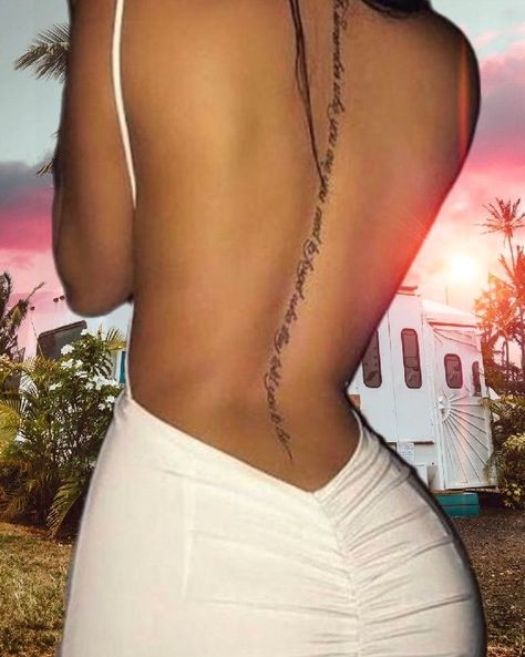 Writing Down Spine Tattoo, Spine Writing Tattoos For Women, Spine Tats For Women, Belly Tattoos For Women, Tato Geisha, Trendy Tattoo Ideas, Girl Spine Tattoos, Baddie Spine Tattoo, Basic Tattoos