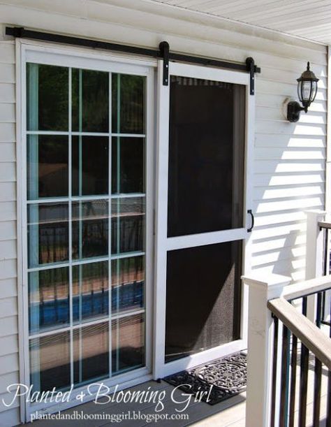 Door Diy Projects, Screened Porch Decorating, Old Screen Doors, Diy Screen Door, Sliding Doors Exterior, Sliding Screen Doors, French Doors Exterior, Screen Doors, Splash Screen