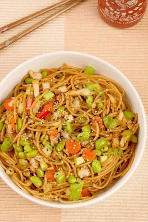 Edamame Noodles, Edamame Recipe, Shelled Edamame, Edamame Pasta, Edamame Recipes, Meatless Meal, Whole Wheat Spaghetti, Sesame Noodles, Fried Cabbage