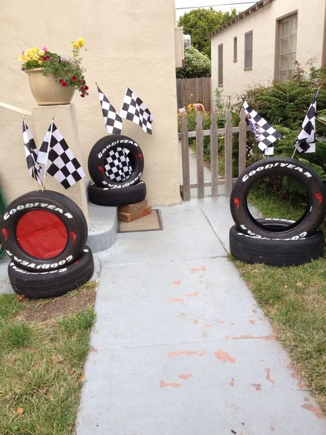 Tire Themed Birthday Party, Speed Limit 55 Birthday Decorations, Monster Truck Birthday Decor, Macqueen Theme Party, Tire Decor, Monster Truck Party Decorations, برق بنزين, Auto Party, Pixar Cars Birthday