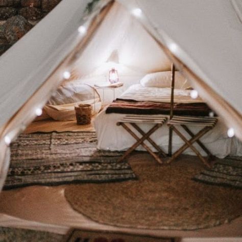 Glamping Decorating Ideas, Glamping Tent Airbnb, Glamping Business Plan, Glamping Business Ideas, Tent Decorating Ideas Camping, Glamping Interiors, Springbar Tent, Glamping Interior, Bell Tent Interior