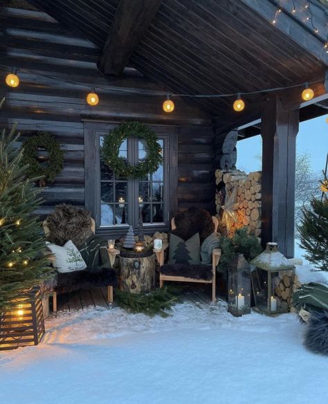 Winter Porch, Winter Cabin, A Log, Cabins And Cottages, Farm Decor, Christmas Porch, Beautiful Country, Cabins In The Woods, Winter House