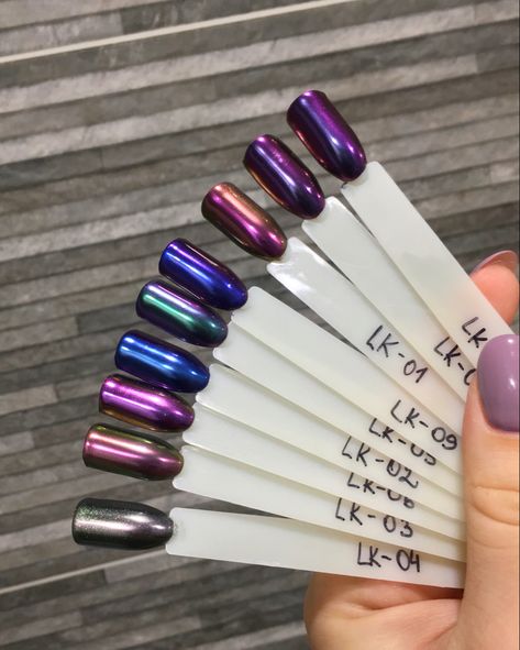 Nail Polish Pictures, Black Nails Short, Black Chrome Nails, Purple Chrome Nails, Dark Purple Nails, Purple Ombre Nails, Metallic Nails, Fall Nail Art, Dip Powder Nails