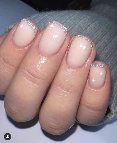 Biab Nails French Glitter, Glitter French Manicure Short Nails, Surgery Nails, Short Glitter French Tip Nails, French Manicure With Glitter, French Manicure Short Nails, Glitter French Manicure, Beautiful Nail Polish, Short Gel Nails