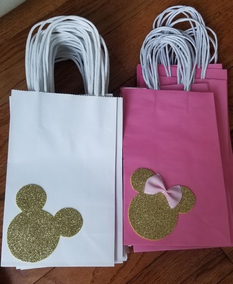 Minnie Mouse Party Favors Bags, Minnie Mouse Loot Bag Ideas, Minnie Mouse Goody Bags, Minnie Mouse Party Bags, Minnie Mouse Gift Bags, Minnie Mouse Candy Bags, Twodooles Birthday Girl, Minnie Mouse Party Favors, Minnie Mouse Party Favor