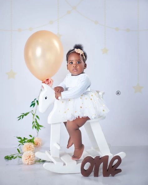 White themed 1 year old baby shoot idea Photoshoot Ideas For One Year Old, Photoshoot Ideas For 1 Year Baby, 1year Baby Girl Photoshooting Ideas, Baby Girl One Year Photoshooting Ideas, Baby Girl Photoshooting Ideas 1 Year, Baby Birthday Photoshoot 1 Year, Baby Shoot Ideas 1 Year, One Year Old Baby Photoshoot, 1 Year Birthday Photoshoot Ideas