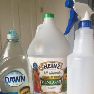 Diy Bathroom Cleaner, Veggie Wash, Bathtub Cleaner, Dawn Dishwashing Liquid, Deep Cleaning Hacks, Cleaning Painted Walls, Clean Bathtub, Vinegar Cleaning, Bathroom Cleaning Hacks