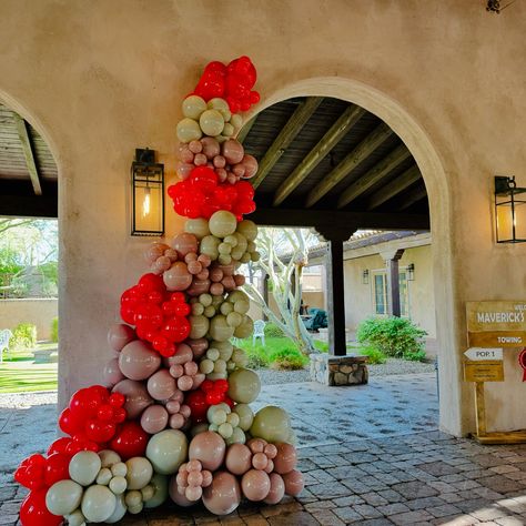 🎈 Welcome to Twinland! 🎈 • We brought Disneyland dreams to life with 8 show-stopping balloon garlands for an epic twins first birthday celebration! ✨ • Grand Entrance: Guests were welcomed by a 12-ft balloon arch—the perfect start to the adventure! 🎉 • Tow Mater Fun: Inside, a towering 16-ft Tow Mater balloon garland with a fun play area made for the kids provided by @justtotssoftplay 🚗 • Mickey’s Clubhouse: Two 6-ft tall garlands framed the clubhouse, with magical cakes front and cent... Twins First Birthday, Tow Mater, Twin First Birthday, Grand Entrance, Balloon Arch, Play Area, Balloon Garland, Club House, First Birthday