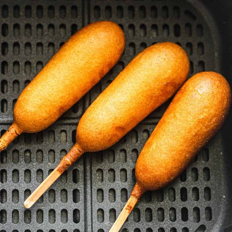 Corn Dogs Air Fryer, Corn Dogs In Air Fryer, State Fair Corn Dogs, Fair Corn Dogs, Mini Corn Dogs, Corndog Recipe, State Fair Food, How To Make Corn, Fried Corn