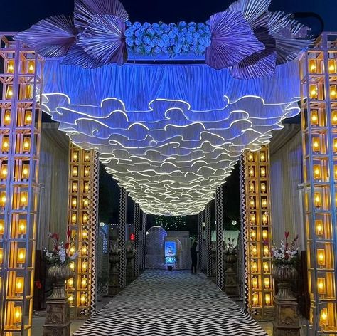 Mandap Entry Gate, Led Archway, Wedding Entrance Decor Walkways, Diy Wedding Entrance, Wavy Ceiling, Event Entrance Design, Unique Event Decor, Wedding Entrance Sign, Simple Stage Decorations