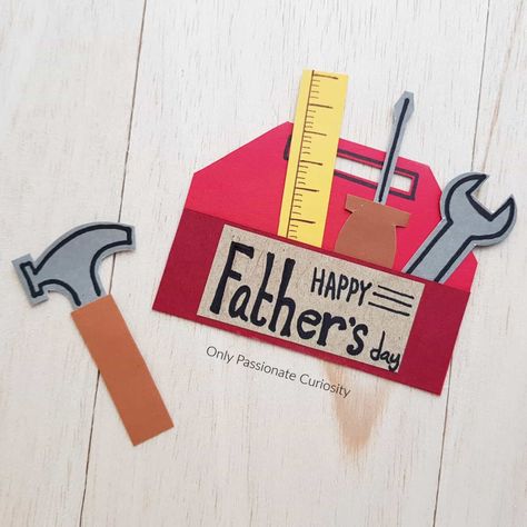 41 Easy Father's Day crafts for toddlers (2 & 3 year olds) Tool Box Template, Craft Tool Box, Tool Box Craft, Homemade Fathers Day Card, Storytime Crafts, Easy Fathers Day Craft, Paper Craft Tools, Fathers Day Art, K Crafts