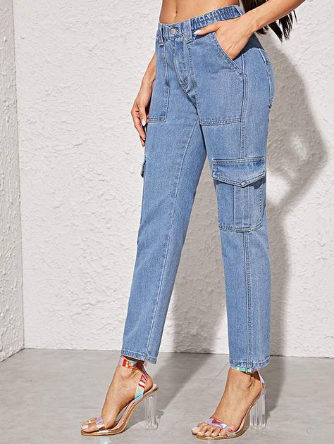 Cargo Boyfriend Jeans, Wide Leg Jeans Outfit, Latest Jeans, Cargo Pants Outfit, Denim Ideas, Polyester Pants, Denim Details, Type Of Pants, Cargo Jeans