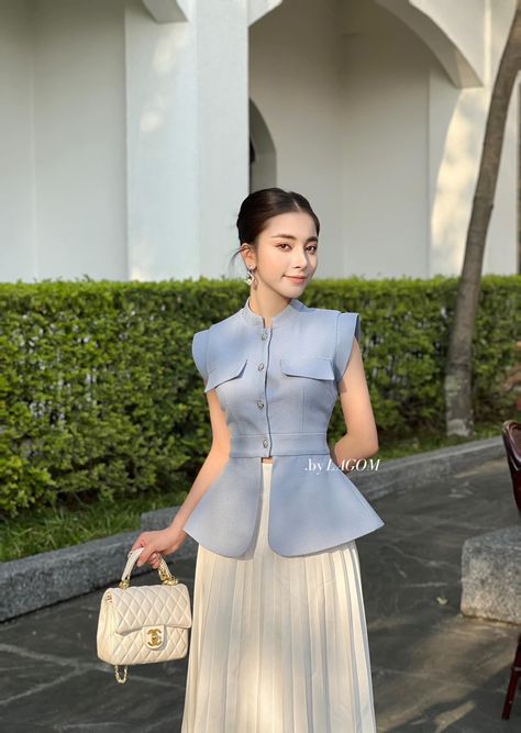 Korean Work Outfit, Classy Asian Fashion, Korean Style Dress, Working Dresses, Grad Outfits, Classy Office, Dress Korean, Elegant Dresses Classy, Korean Fashion Casual