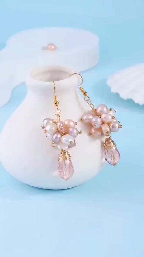 Diy Cluster Earrings, Diy Earrings Tutorial Videos, Cluster Earrings Tutorial, Diy Elegant Earrings, Diy Wedding Earrings, Diy Earrings Video, Diy Earrings Pearl, Diy Pearl Earrings, Diy Earrings Materials