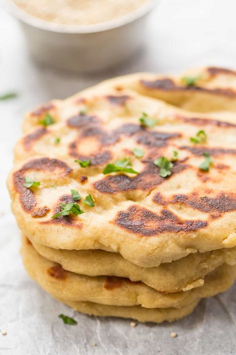 The perfect gluten-free naan bread made with high-protein quinoa flour! Gluten Free Naan Recipe, Gf Dough, Quinoa Flour Recipes, Recipe With Quinoa, Gluten Free Naan Bread, Gluten Free Naan, Vegan Easter Recipes, Herb Butter Recipe, Homemade Naan