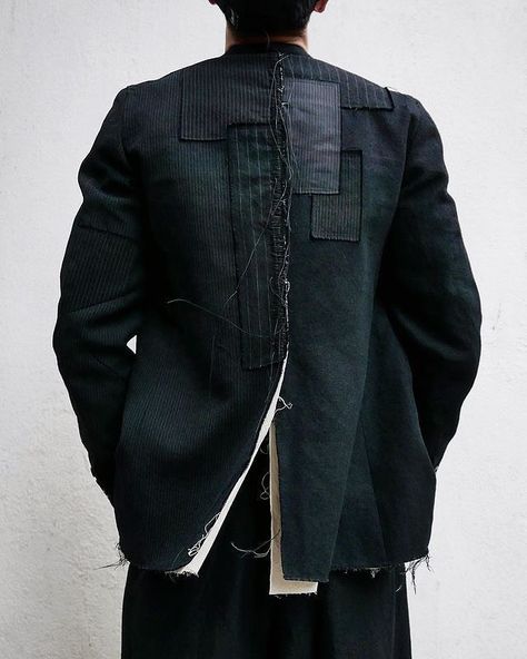 Wabi Sabi Fashion, Japanese Street Fashion Men, Deconstruction Fashion, Jacket Drawing, Types Of Suits, Artisan Fashion, Denim Projects, Minimal Look, Weird Fashion