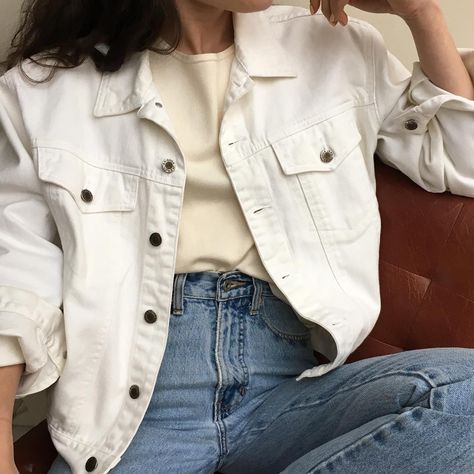 White denim 90s jacket. Relaxed s-l $56 + shipping SOLD White Jean Jacket Outfits, White Denim Jacket Outfit, Fitted Denim Jacket, Jean Jacket Outfits, Denim Jacket Outfit, White Jean Jacket, Beige Outfit, White Denim Jacket, White Jacket