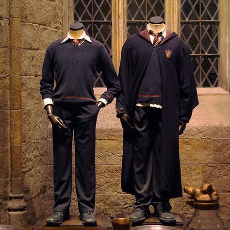 Will you be wearing your Hogwarts house robes with pride this September? #BackToSchool #HarryPotter #WBTourLondon Hp Uniform, Harry Potter Sewing, Hufflepuff Outfit, Harry Potter Cursed Child, Student Costume, Warner Bros Studio Tour, Uniform Ideas, Warner Bros Studio, Harry Potter Magic