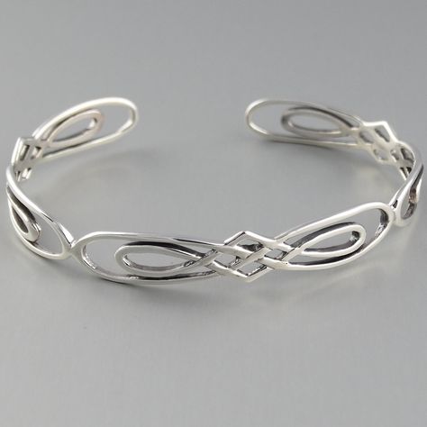 Celtic knot jewelry