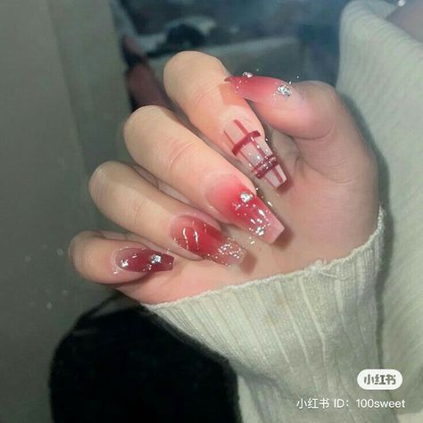 Nails Art,Nails Design,Spring Nails,unghie marzo Simple Jelly Nails, Red Douyin Nails, Nails Design Spring, Trend Prediction, Douyin Nails, Art Nails Design, Red Ombre Nails, Accessorizing Outfits, Queen Nails