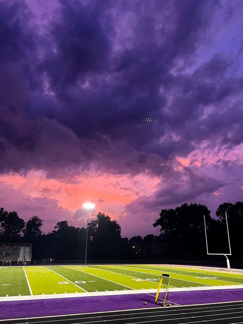 fnl, high school, sunset pictures, football, high school football, gameday outfits, pink and white, taylor swift Aesthetic Football Field, Purple Football, Football Game Aesthetic High School, American Football Field Aesthetic, Stadium Lights Aesthetic, Sunset Football Field Aesthetic, Summer Friends, High School Football, Football Field