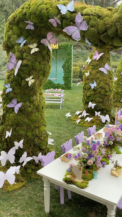 Backyard Tea Party, Secret Garden Theme, Kids Birthday Party Ideas, Butterfly Birthday Party, Garden Baby Showers, Fairy Garden Party, Garden Birthday, Butterfly Party, Butterfly Theme