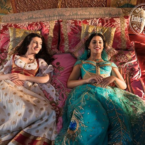 Aladdin star Naomi Scott breaks down Princess Jasmine's new outfits Nasim Pedrad, Aladdin Film, Princess Jasmine Cosplay, Jasmine Art, Princess Jasmine Dress, Films Disney, Aladdin Princess Jasmine, Aladdin Live, Aladdin Princess