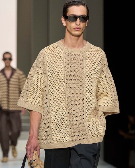 Men's Spring Summer 2025 Fashion Show, Milan: Italian Beauty Crochet Top Dress, Crochet Men, 2025 Fashion, Italian Beauty, Knit Men, Knitwear Fashion, Italian Summer, Dolce E Gabbana, Men Fashion Casual Outfits