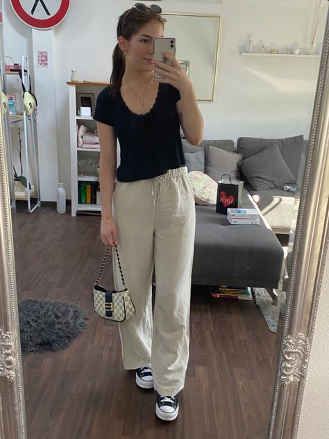 Beige Pants Outfit Summer, Summer Outfits Linen Pants, Beige Linen Pants Outfit, Summer Outfits Linen, Summer Neutral Outfits, Beige Linen Pants, Goals 2024, Linen Pants Outfit, Greece Trip