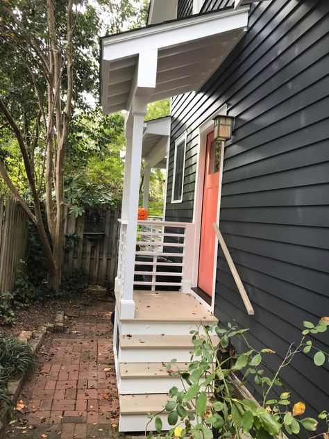 Side Entry Stairs Exterior, Small Side Entrance Ideas Exterior, Side Porch Entrance Ideas, Door On Side Of House Entrance, Small Side Door Entrance Ideas, Side Porch Stairs, Side Door Porch Ideas, Side Entrance Ideas Entryway Exterior, Flat Portico Entry