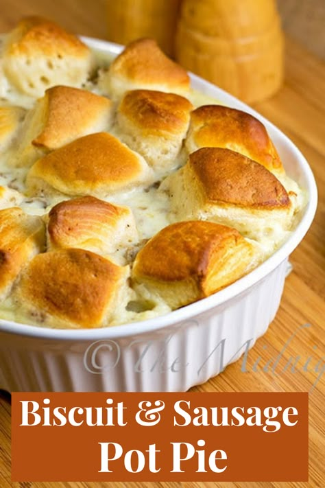 Biscuits & Sausage Gravy Pot Pie is a hearty weeknight dinner recipe Biscuit Pot Pie, Biscuits And Sausage, Pot Pie Recipe Easy, Paula Deen Recipes, Pot Pies Recipes, Chicken Pot Pie Recipes, Biscuits And Gravy, Sausage Gravy, Breakfast Recipes Casserole