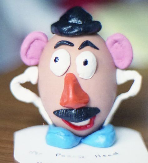 Mr Potato Head Easter Egg! @DisneyforMums :) Easter Egg Competition Ideas, Disney Easter Eggs, Funny Easter Eggs, Decorating Eggs, Egg Ideas, Egg Decoration, Easter Egg Art, Egg Design, Disney Easter